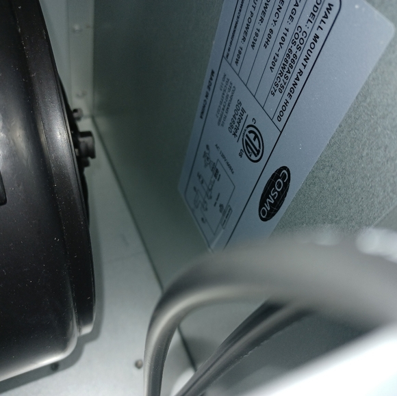 Cosmo Range Hood - Picture 5 of 11